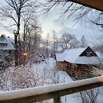 Maciejowka Historyczny Dom Goralski Przy Rowni Krupowej * Zakopane
